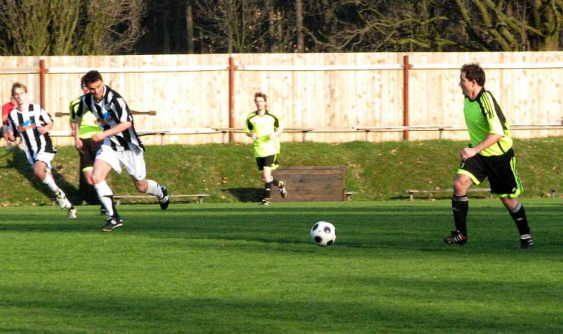 Z fotbalového utkání I. A třídy Žamberk - SK Chrudim 4:0.