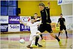  V úvodním utkání semifinálové série play off Chance Futsal ligy obhájce titulu FK Era-Pack Chrudim rozstřílel krajského rivala 1. FC Nejzbach Vysoké Mýto 9:1. 