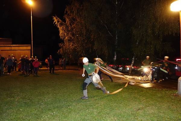 25. ročník noční soutěže v požárním útoku žen a mužů o pohár starosty obce Kladno.