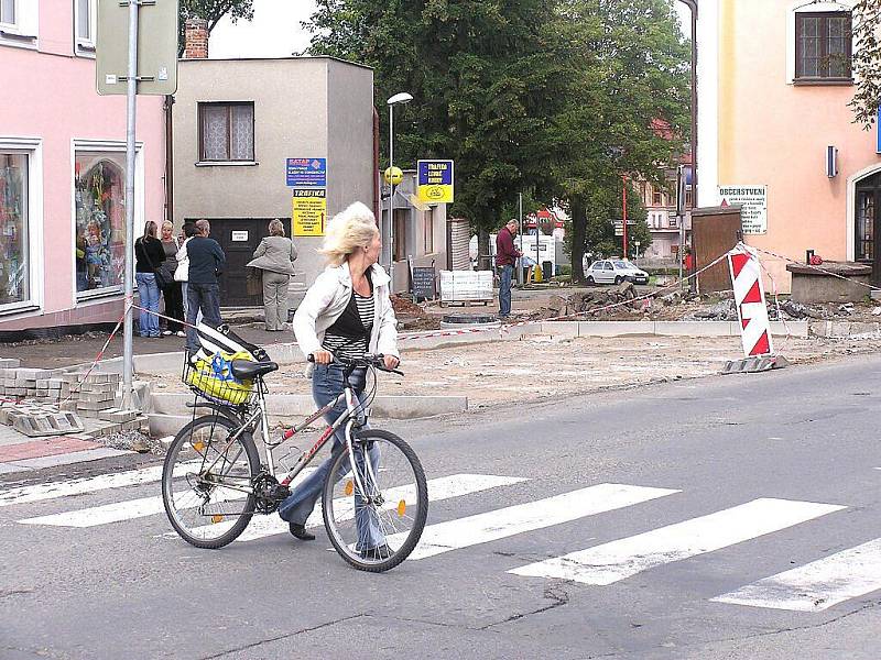 Z Hlinska se kvůli rekonstrukci několika ulic stalo jedno velké oraniště. 