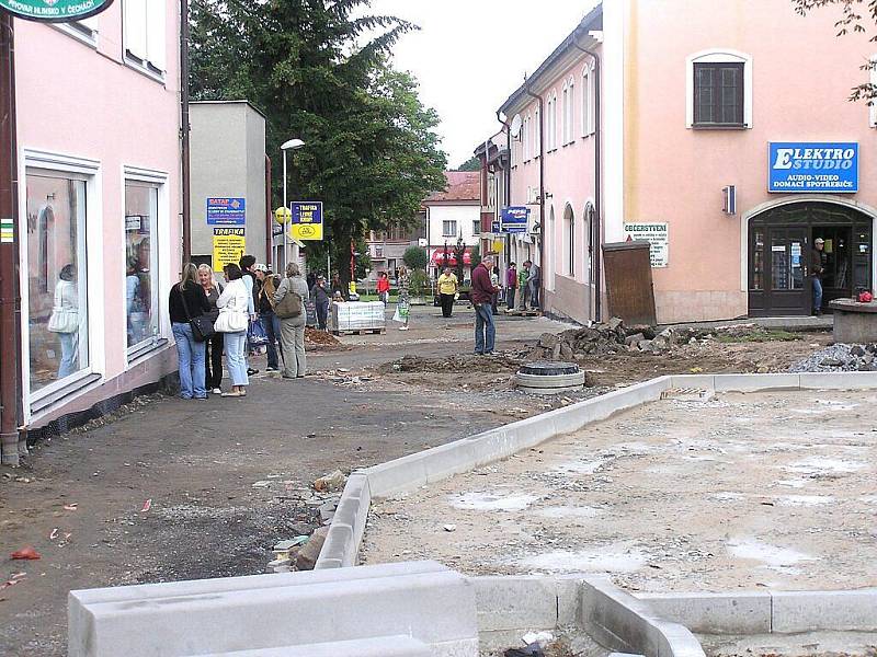 Z Hlinska se kvůli rekonstrukci několika ulic stalo jedno velké oraniště. 