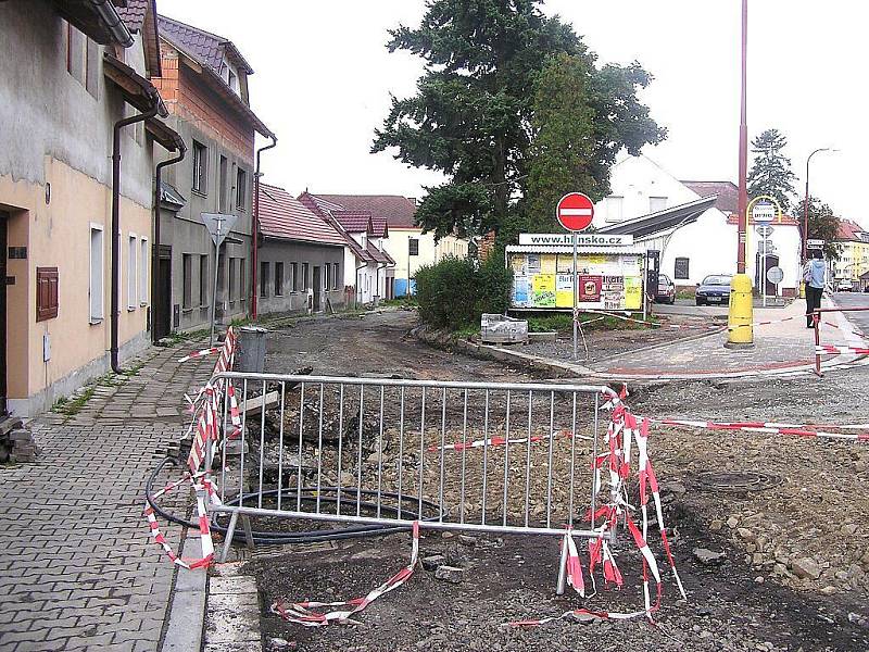 Z Hlinska se kvůli rekonstrukci několika ulic stalo jedno velké oraniště. 