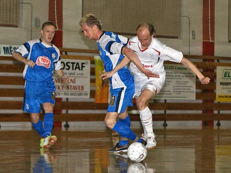 Era-Pack Chrudim si díky vítězství 3:2 nad Torfem Pardubice ve druhém čtvrtfinále I. futsalové ligy zajistil postup do dalších bojů.