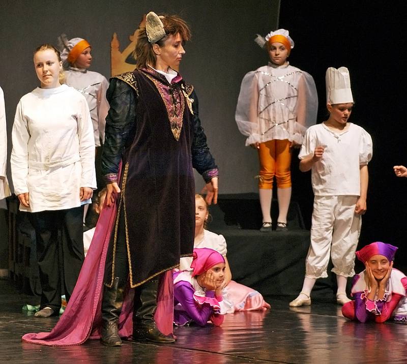 Baletní představení Král Lávra v Divadle Karla Pippicha.