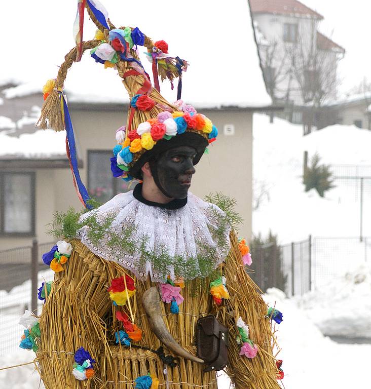 Maškary vyrazily na tradiční masopustní obchůzku Vítanovem.