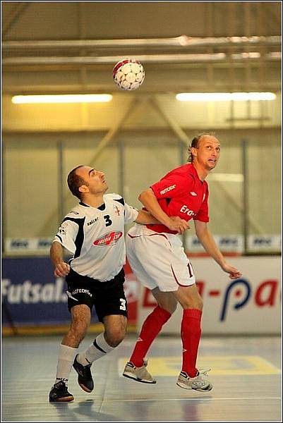 Era–Pack Chrudim prohrál v závěrečném utkání základní skupiny UEFA Futsal Cupu s Iberia Star Tbilisi 0:5 a ve skupině tak obsadil druhé postupové místo.