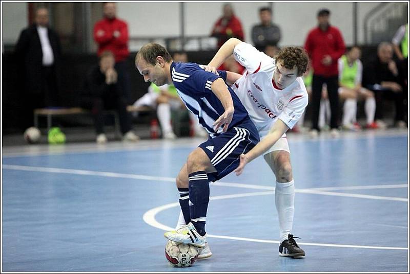 Mitropa Cup 2010: Era-Pack Chrudim rozstřílel slovenský ŠK Mima Divus Trnava 10:2.