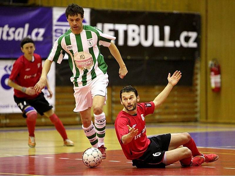 Ve 20. kole Jetbull futsal ligy porazil Era-Pack Chrudim  na domácí palubovce Bohemians 1905 Praha.