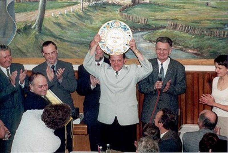 Kameničky vyhrály republikové finále Vesnice roku v roce 2002.