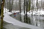 Ronovští vodáci se vydali na tradiční Silvestrovskou plavbu. 