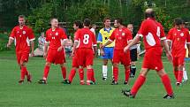 Fotbalové utkání Svídnice - Chroustovice 3:5.