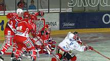Hokejisté HC Chrudim (v bílém) prokázali v přípravě proti Pelhřimovu velmi dobrou formu.
