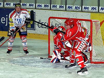 Hokejisté HC Chrudim (v bílém) prokázali v přípravě proti Pelhřimovu velmi dobrou formu.