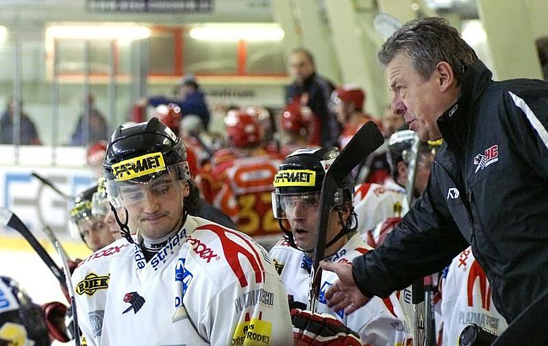 Z hokejového derby HC Chrudim - VCES Hradec Králové.