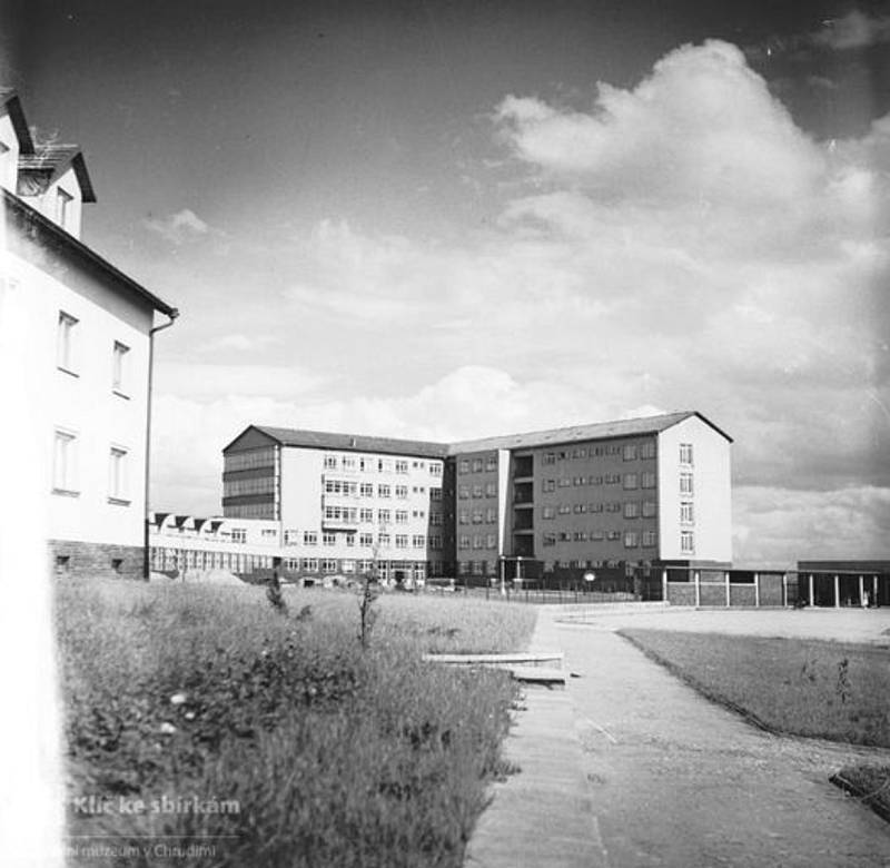 Nová moderní nemocnice v Chrudimi s 350 lůžky byla postavená za 31,5 miliónu korun a slavnostně se otevřela dne 31. srpna 1957. 