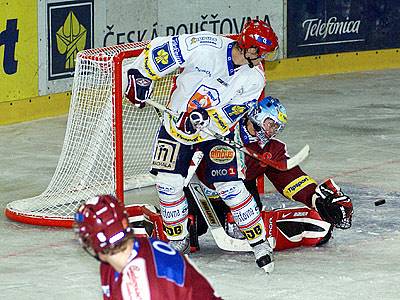 Repríza posledního finále extraligy mezi Pardubicemi a Spartou při Tipsport Hockey Cupu na chrudimském zimním stadionu.