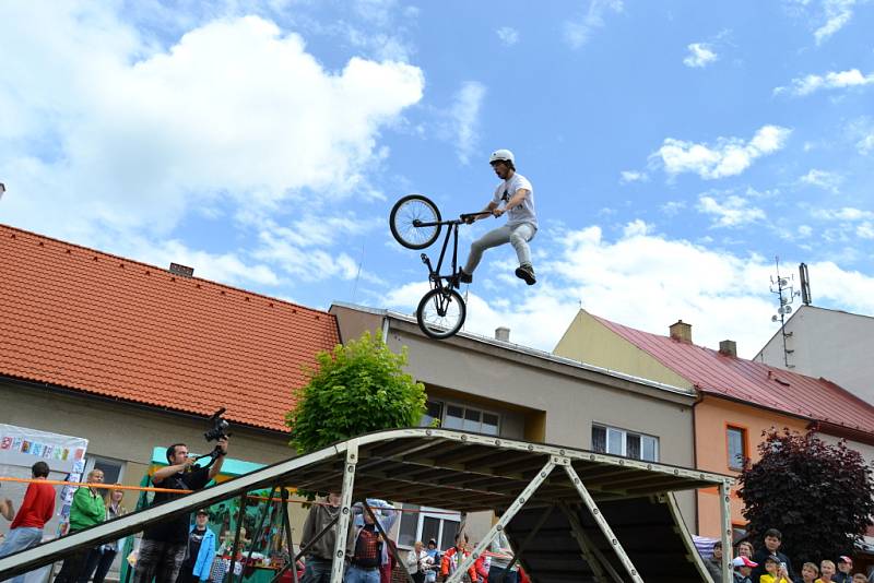 Již dvanáctý ročník MTB závodu Era Cyklo Maštale 2012 se obešel bez vážnějších zranění aktérů.