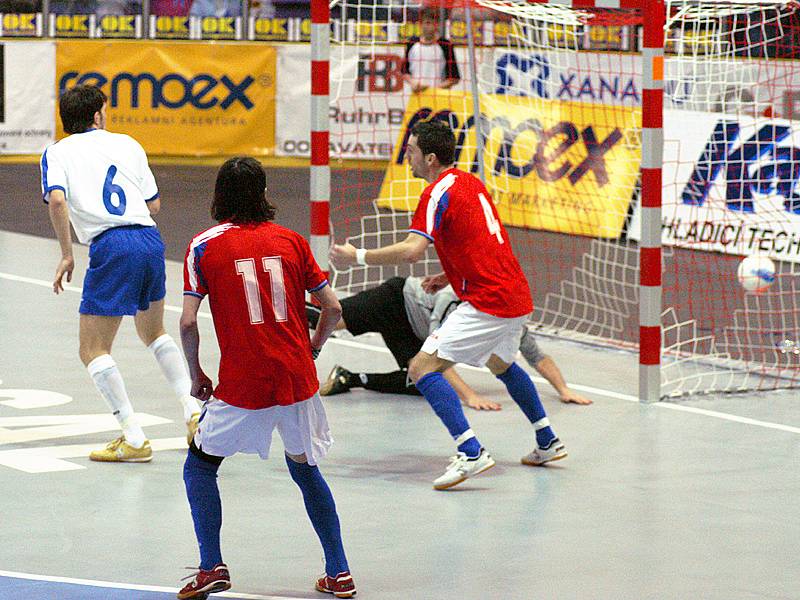 První gól v síti azerbajdžánského golmana má na svědomí Rman Mareš.