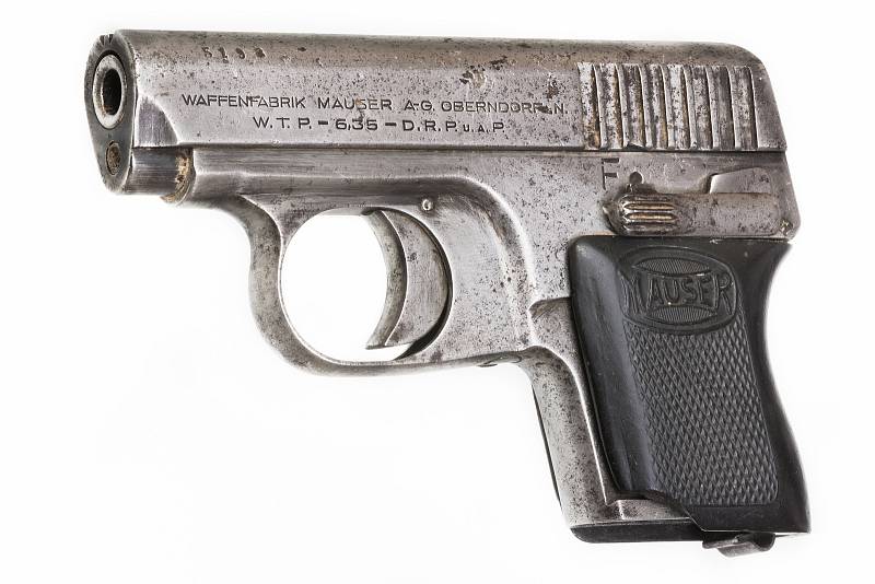 Tuto pistoli Mauser WTP ráže 6,35 mm Browning získalo Východočeské muzeum v Pardubicích v právě končící amnestii.