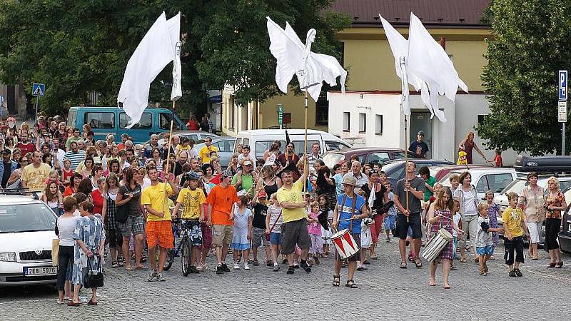 59. ročník festivalu amatérského loutkářství Loutkářská Chrudim byl slavnostně zahájen.