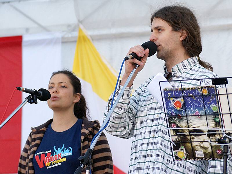 Sobotní „Polsko – slovenský jarmark“ na Resselově náměstí přilákal mnohé milovníky folklórní hudby.