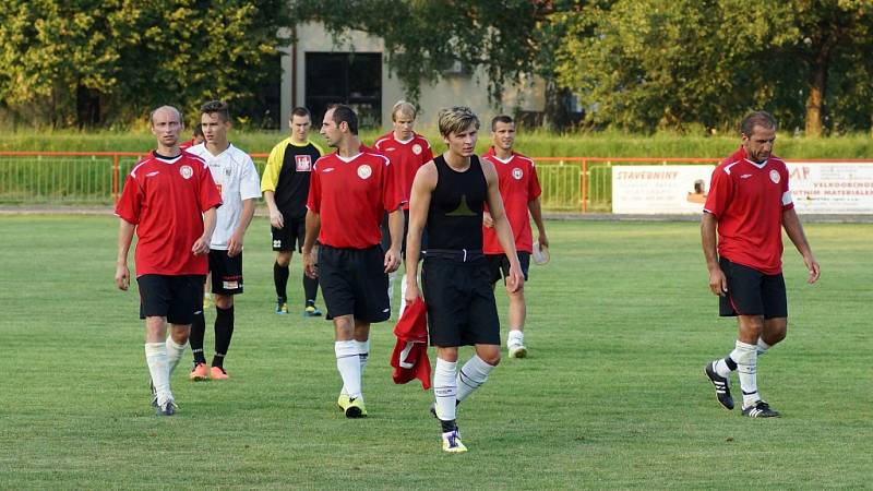 Z přípravného utkání MFK Chrudim - FC Hradec Králové junioři 0:0.