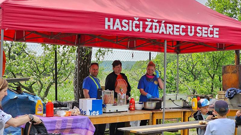 Počasí akci s Integrovaným záchranným systémem přálo, a tak neměla nouzi o malé a velké návštěvníky.