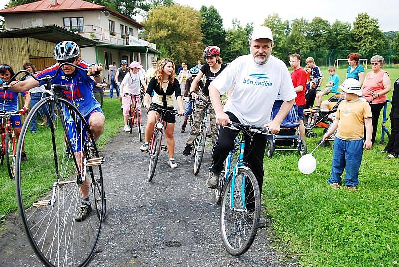 Běh naděje v Ronově nad Doubravou podpořil boj proti rakovině.