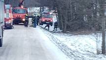 Ve čtvrtek odpoledne havarovali u Rané na Chrudimsku hasiči.