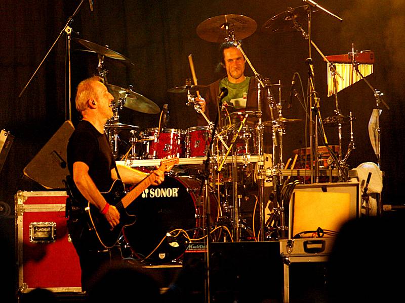 Léto s Rychtářem 2008 zahájil společný koncert kapel Divokej Bill a Čechomor. Vystoupení v hlineckém amfiteátru bylo závěrečnou akcí jejich společného turné "10, 20 connection".