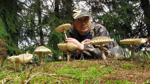 Fotograf a amatérský mykolog Jiří Laštůvka "Kudláček".