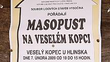 Maškary vyrazily při tradičním masopustu na obchůzku po skanzenu na Veselém Kopci.