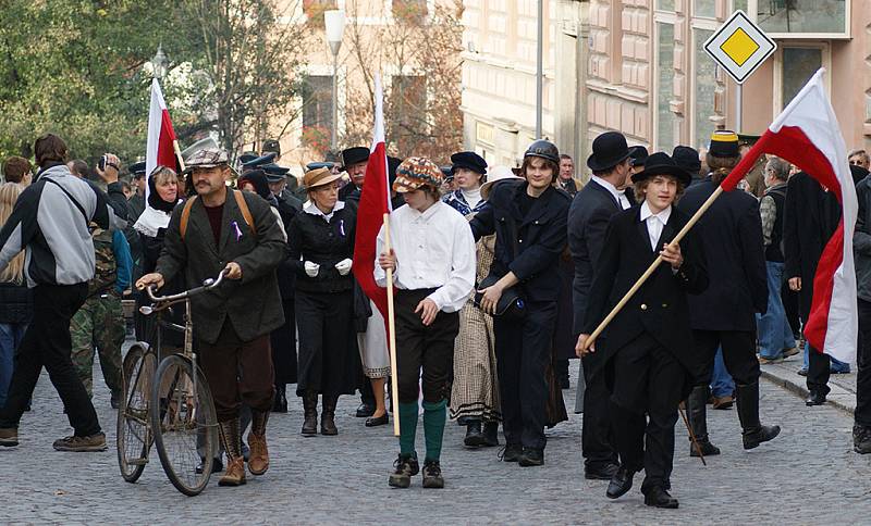 Sobotní hapenning „Konečně mír! Konečně svoboda!“ byl ojedinělým pokusem o rekonstrukci událostí 28. října 1918