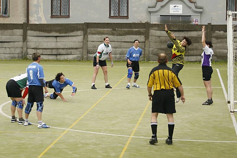 Z utkání ženské prvoligové házené Hlinsko - Studénka.