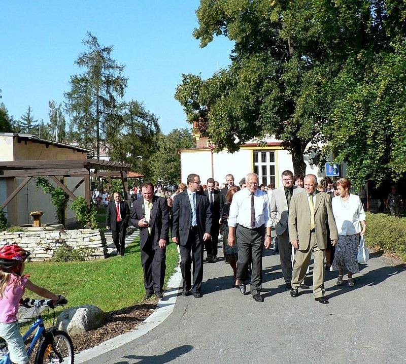 Z návštěvy prezidentského páru na Chrudimsku.