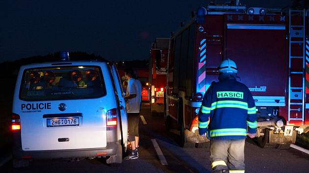 Při střetu dvou vozidel poblíž motorestu Skalka na silnici mezi obcemi Slatiňany a Nasavrky byl jeden z řidičů zraněn.