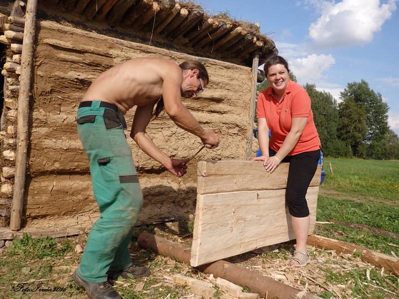 Víkendová brigáda na keltském skanzenu