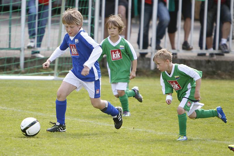 FC Hlinsko uspořádal fotbalový turnaj školiček pro hráče ročníku 2005. Akce byla pod záštitou FAČR a jejího předsedy Miroslava Pelty.