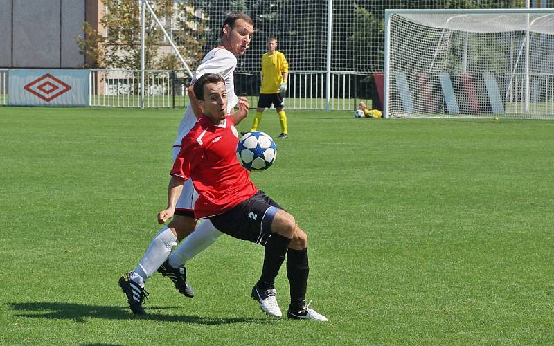 Z fotbalového utkání krajského přeboru MFK Chrudim B - Jiskra Heřmanův Městec 3:0.