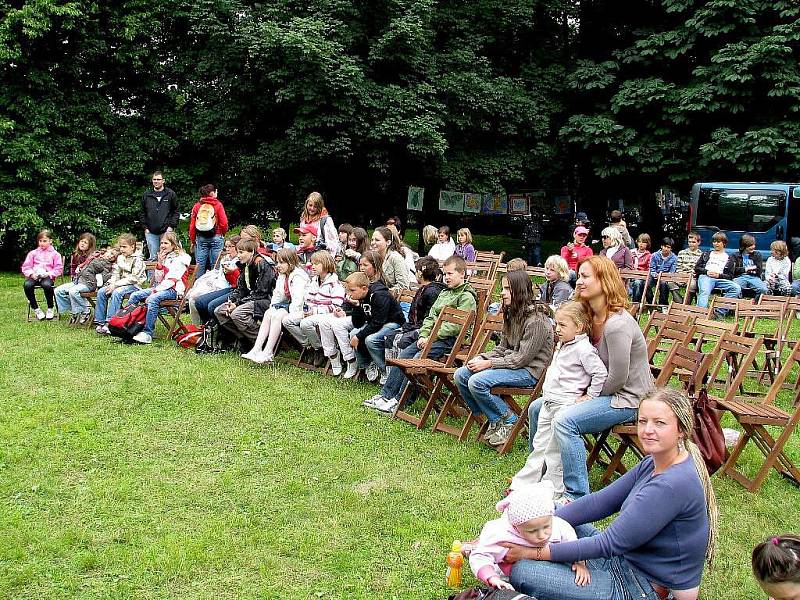 Zahrada Základní umělecké školy v Chrudimi patřila Dnu hudby.