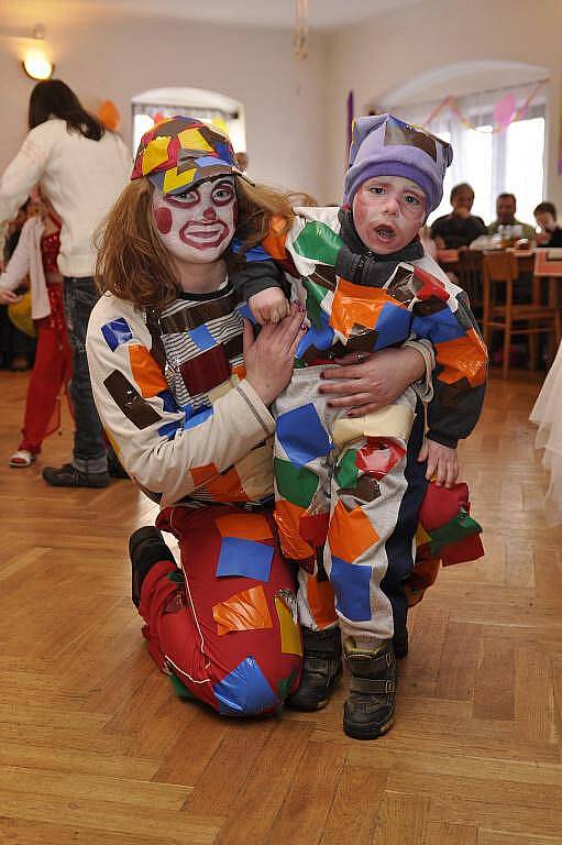 Dětský karneval v Prachovicích.