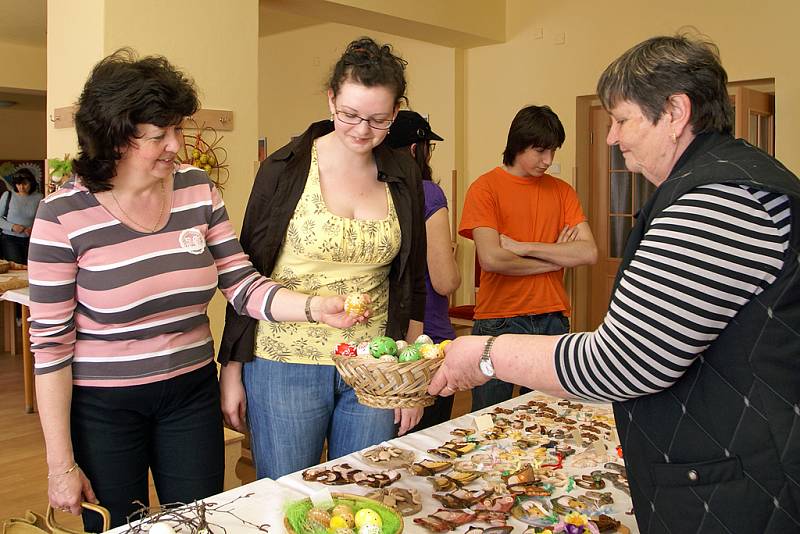 Ve Společenském domě byla od čtvrtka do soboty velikonoční výstava, kterou uspořádaly členky místní organizace svazu diabetiků.