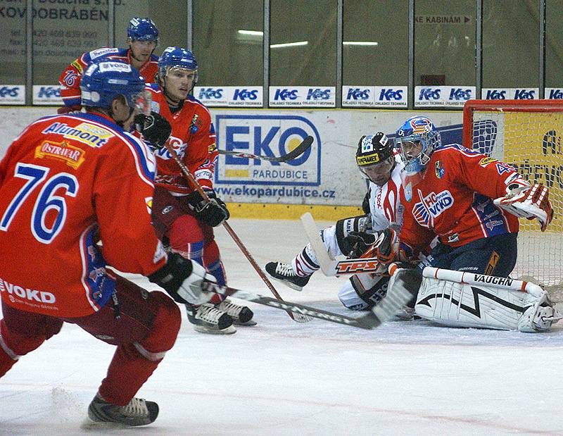 Z hokejového utkání I. hokejové ligy HC Chrudim - Ostrava Poruba 1:3.