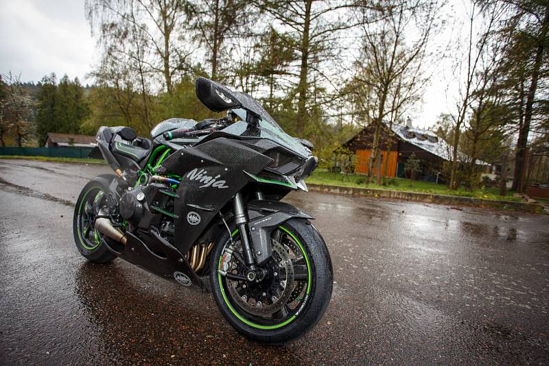 Na Seči se sjel rekordní počet motocyklů Kawasaki.