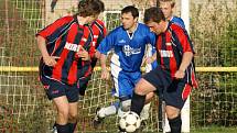 Z fotbalového utkání III. třídy Načešice B – Tuněchody 0:1.