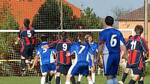 Z fotbalového utkání III. třídy Načešice B – Tuněchody 0:1.