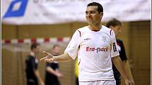 Na úvod kalendářního roku 2011 v Jetbull Futsal lize hostili hráči mistrovského Era-Packu Chrudim tradičního soupeře - Slavii Praha