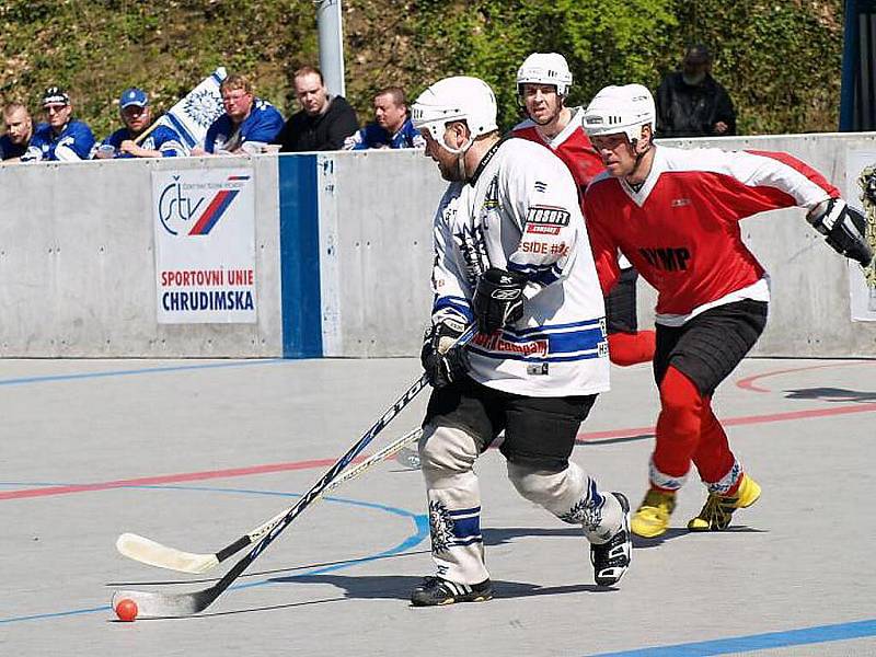 Z úvodních dvou střetnutí semifinále I. národní hokejbalové ligy mezi Ježky Heřmanův Městec HBC Olymp Jindřichův Hradec