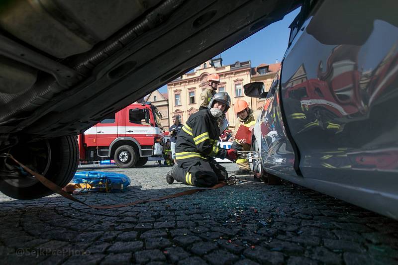 Mistrovství hasičů ve vyprošťování u dopravních nehod.