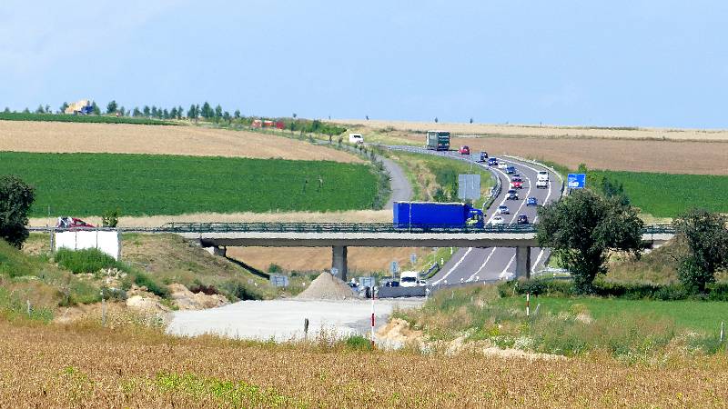 Stavba druhé části chrudimského obchvatu pomalu spěje do finiše